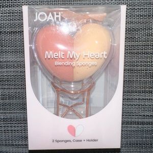 2 heart shaped beauty blenders joah new